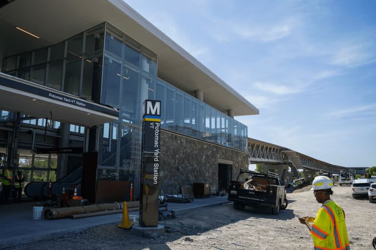 Virginia pitches traffic, Metro fixes for planned Caps, Wizards arena